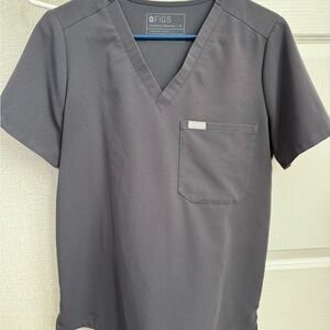 FIGS women’s Gray V-Neck Shirt